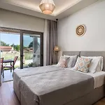 Phos Elegant Residences By Konnect, 400m To The Lejlighed *