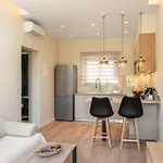 Phos Elegant Residences By Konnect, 400m To The