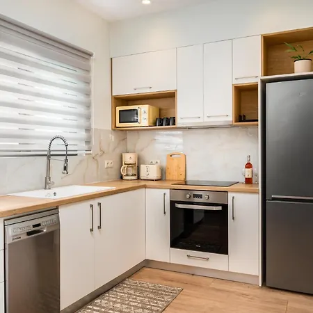 Apartmán Phos Elegant Residences By Konnect, 400m To The Dassiá