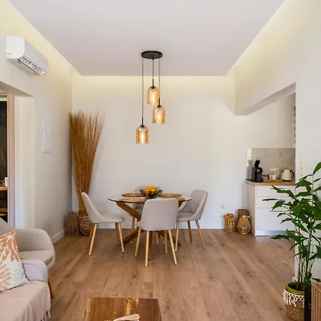 Διαμέρισμα Phos Elegant Residences By Konnect, 400m To The